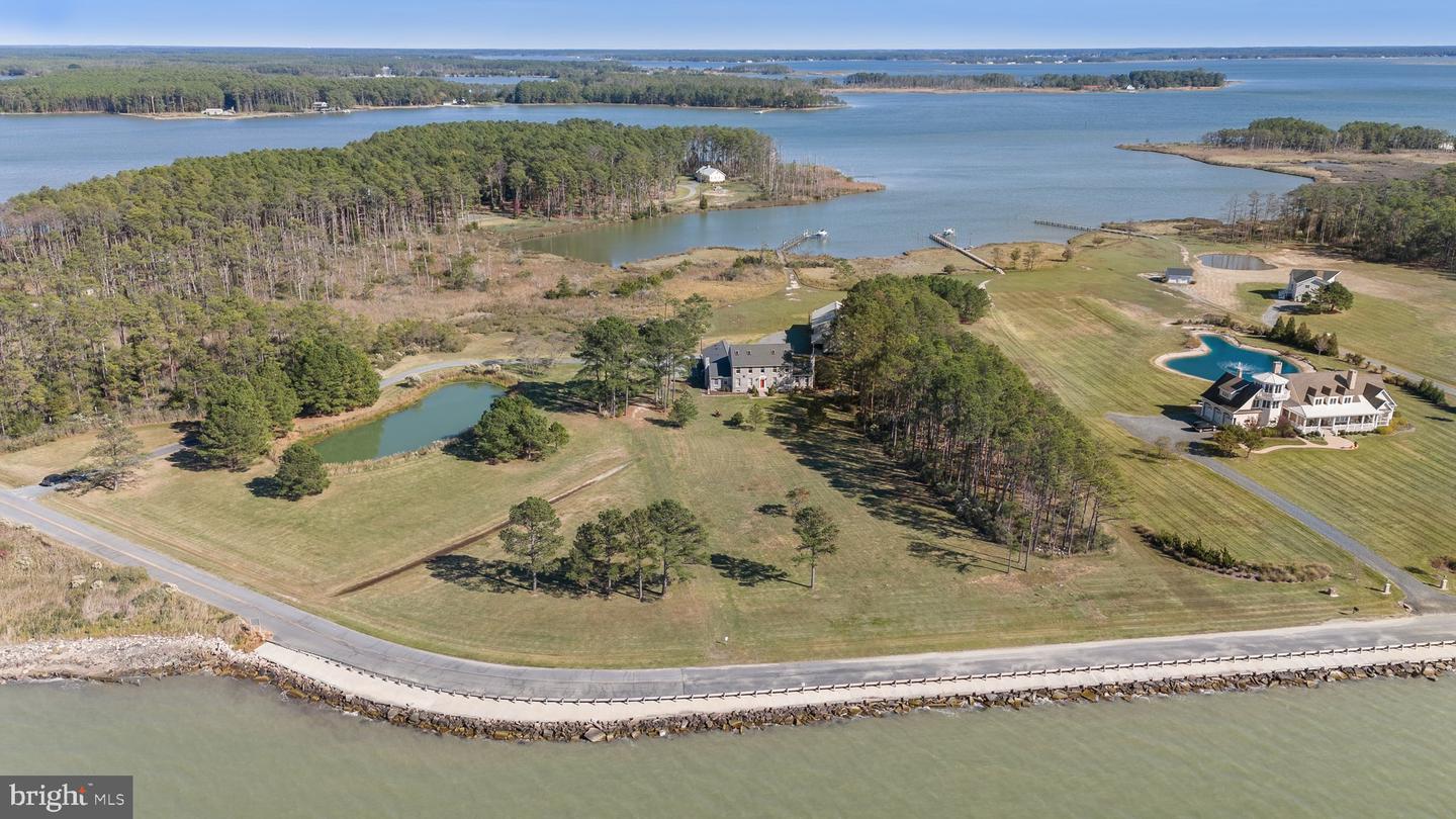 5253 Ragged Point Rd Property Photo 4
