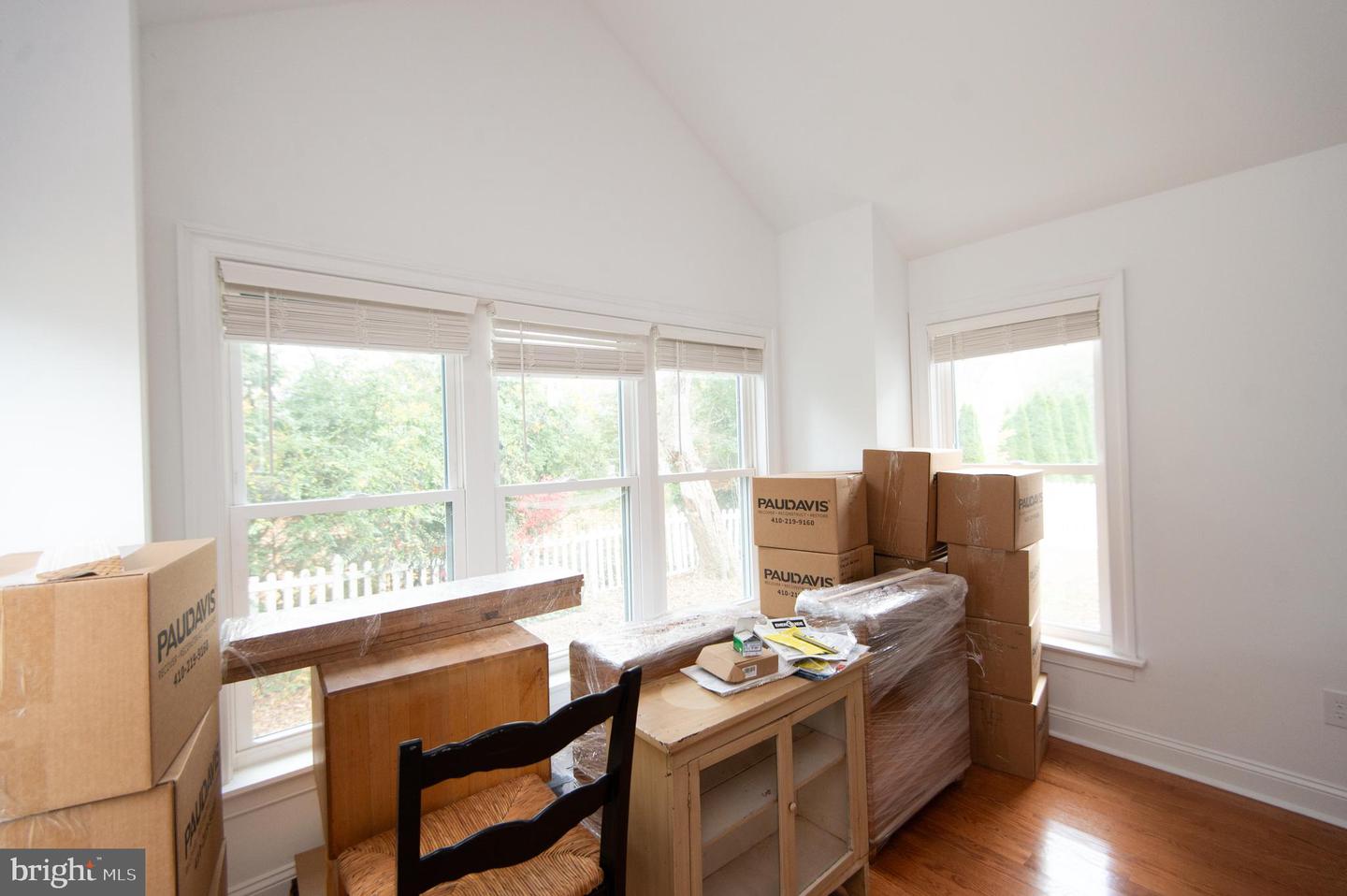 1003 Travers St Property Photo 16