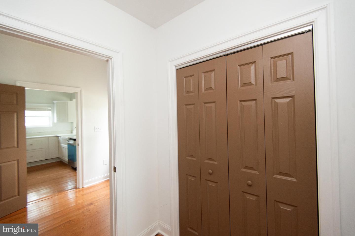 1003 Travers St Property Photo 19