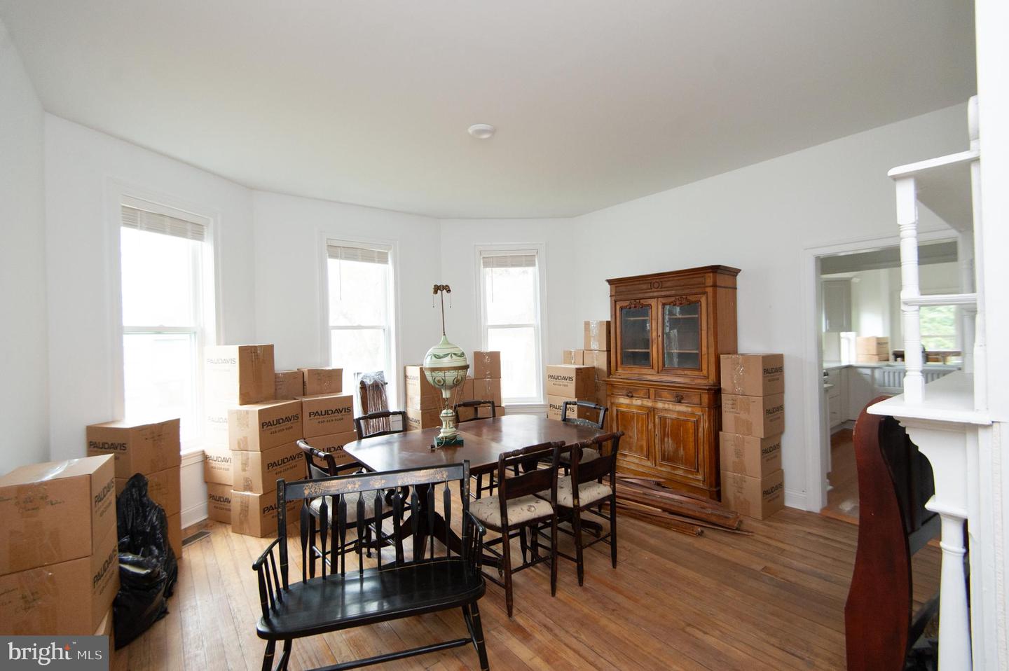 1003 Travers St Property Photo 40