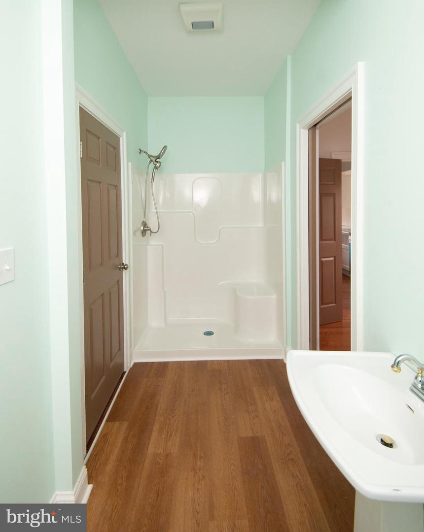1003 Travers St Property Photo 49