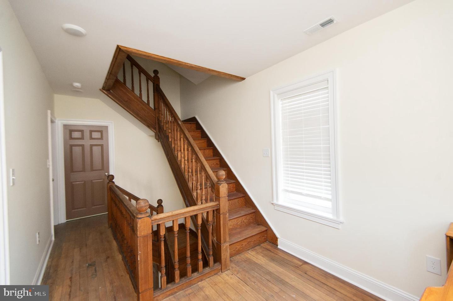 1003 Travers St Property Photo 62