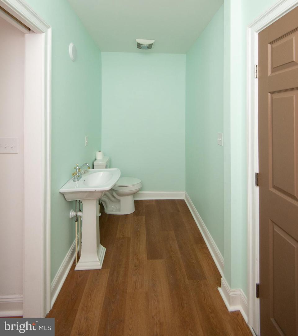 1003 Travers St Property Photo 65