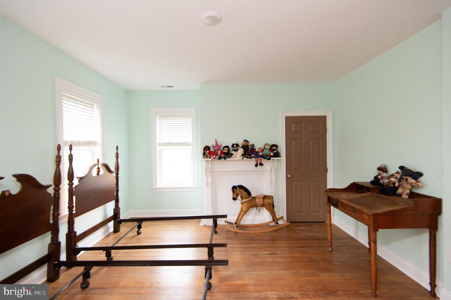 1003 Travers St Property Photo 67