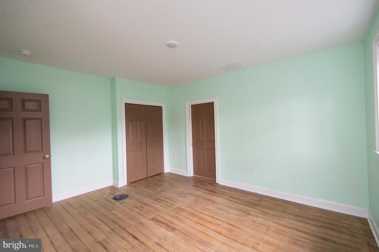 1003 Travers St Property Photo 73