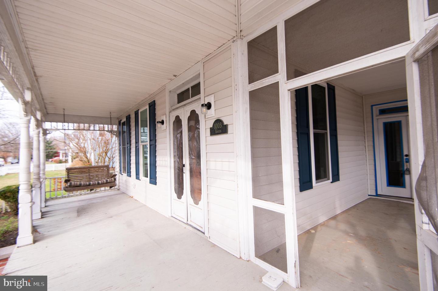 1003 Travers St Property Photo 78