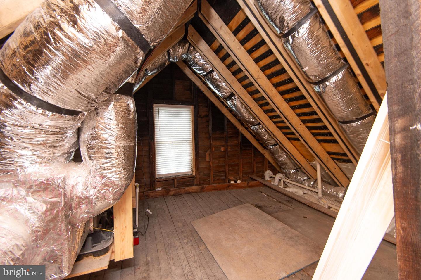 1003 Travers St Property Photo 79