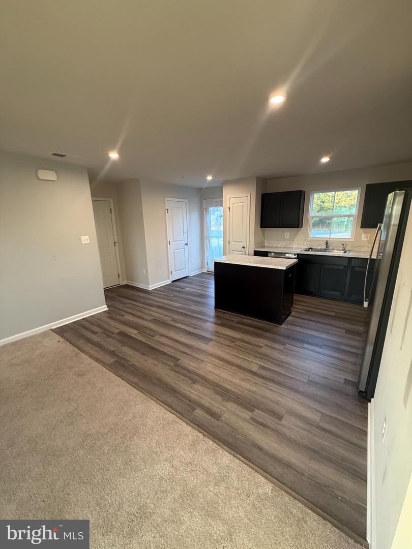 110 Mariners Way Property Photo 7