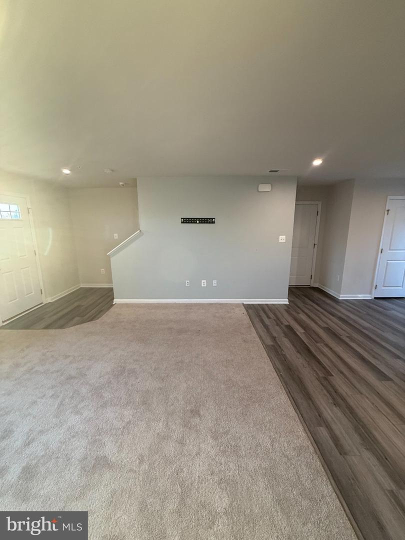 110 Mariners Way Property Photo 8
