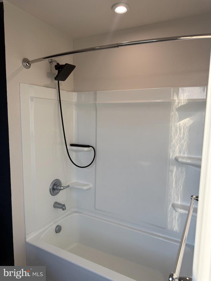 110 Mariners Way Property Photo 13