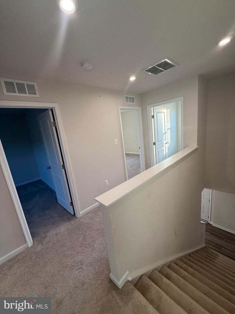 110 Mariners Way Property Photo 15