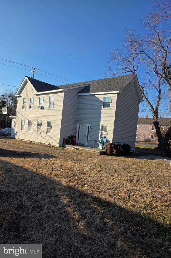 604 Pine St Property Photo 3