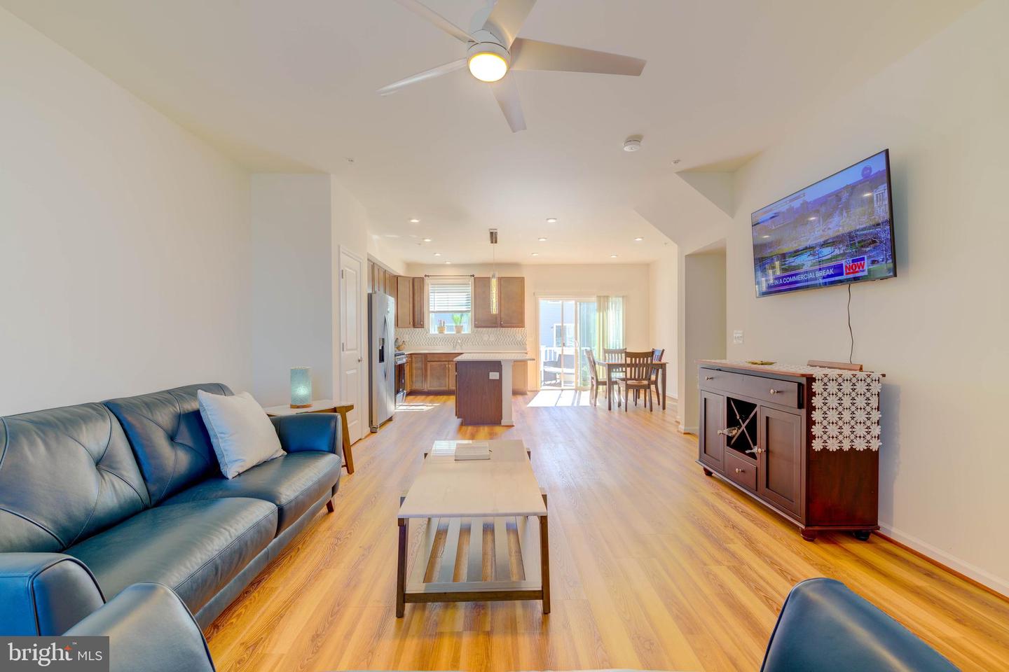 343 Shipyard Dr Property Photo 3