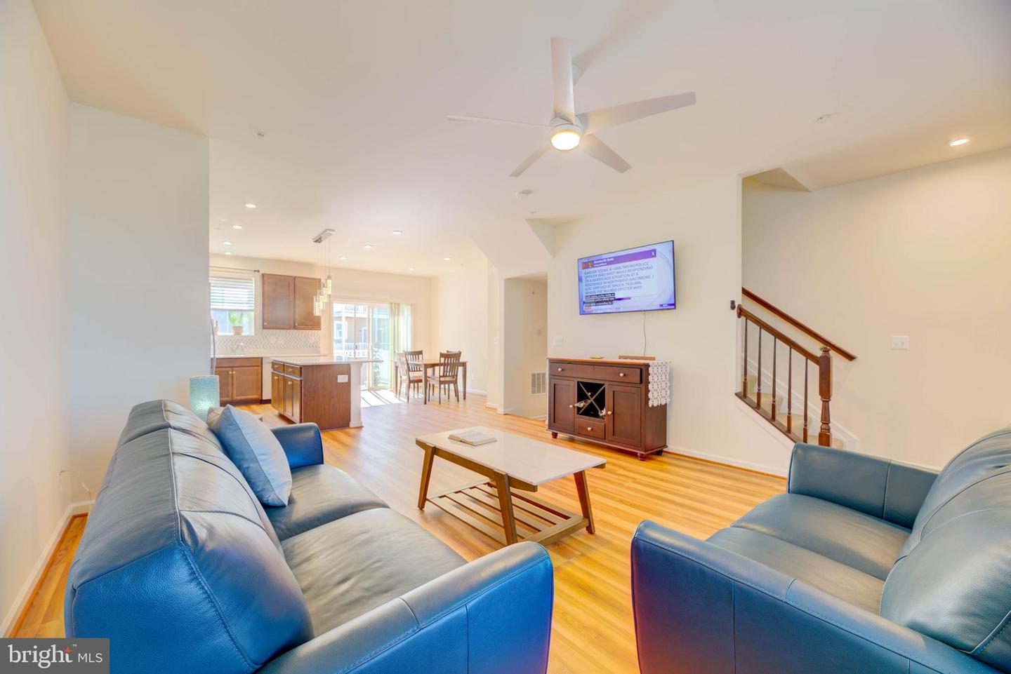 343 Shipyard Dr Property Photo 4