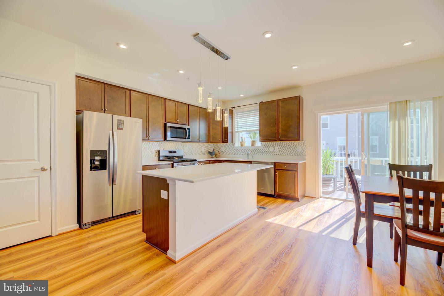 343 Shipyard Dr Property Photo 11