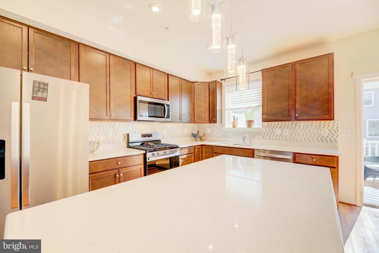343 Shipyard Dr Property Photo 13