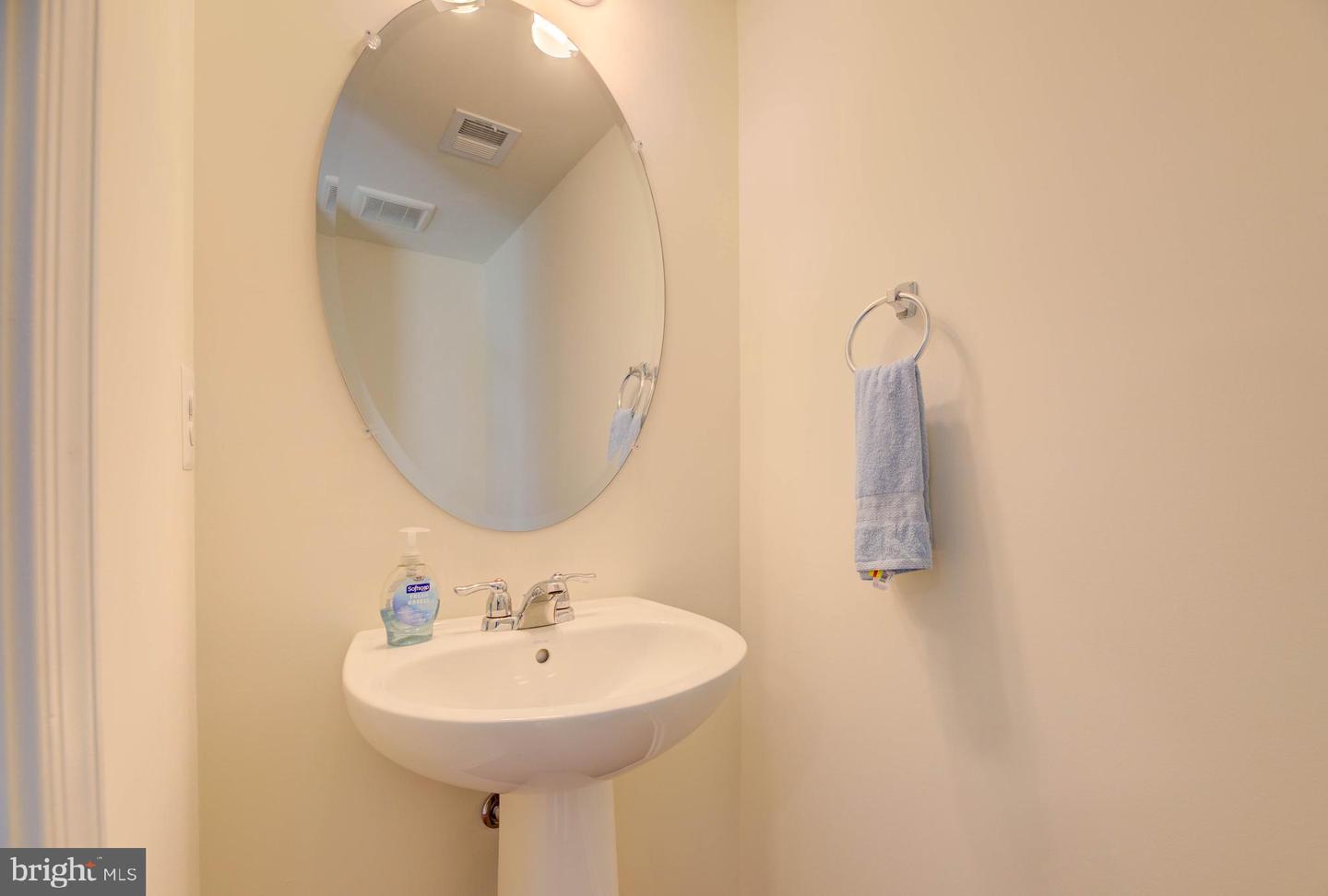 343 Shipyard Dr Property Photo 37