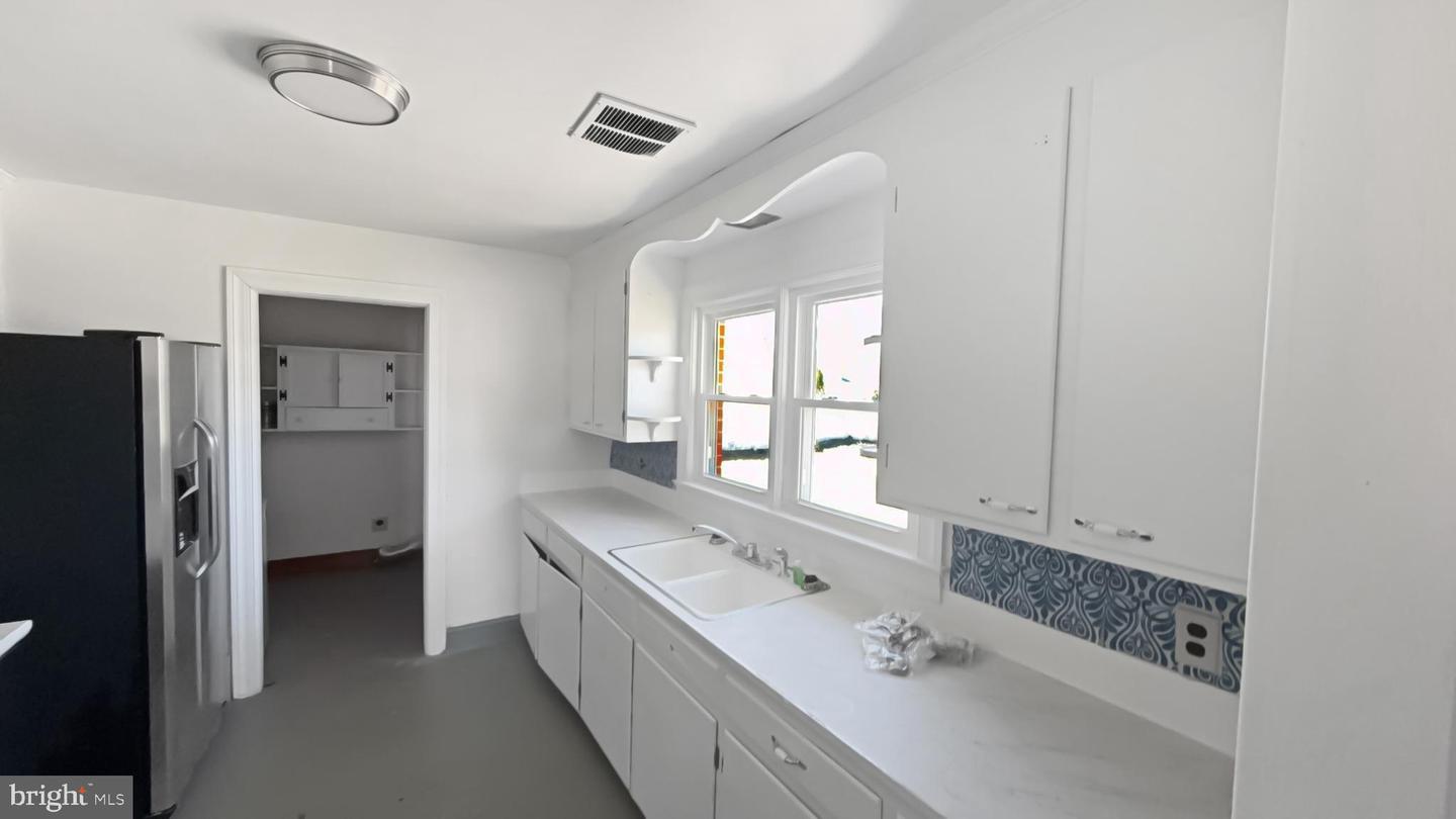 13 Nanticoke Rd Property Photo 2