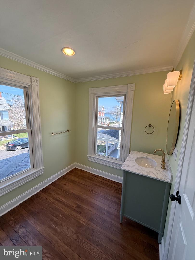 10 W End Ave Property Photo 30