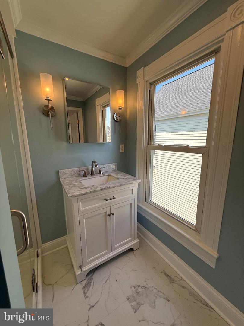 10 W End Ave Property Photo 35
