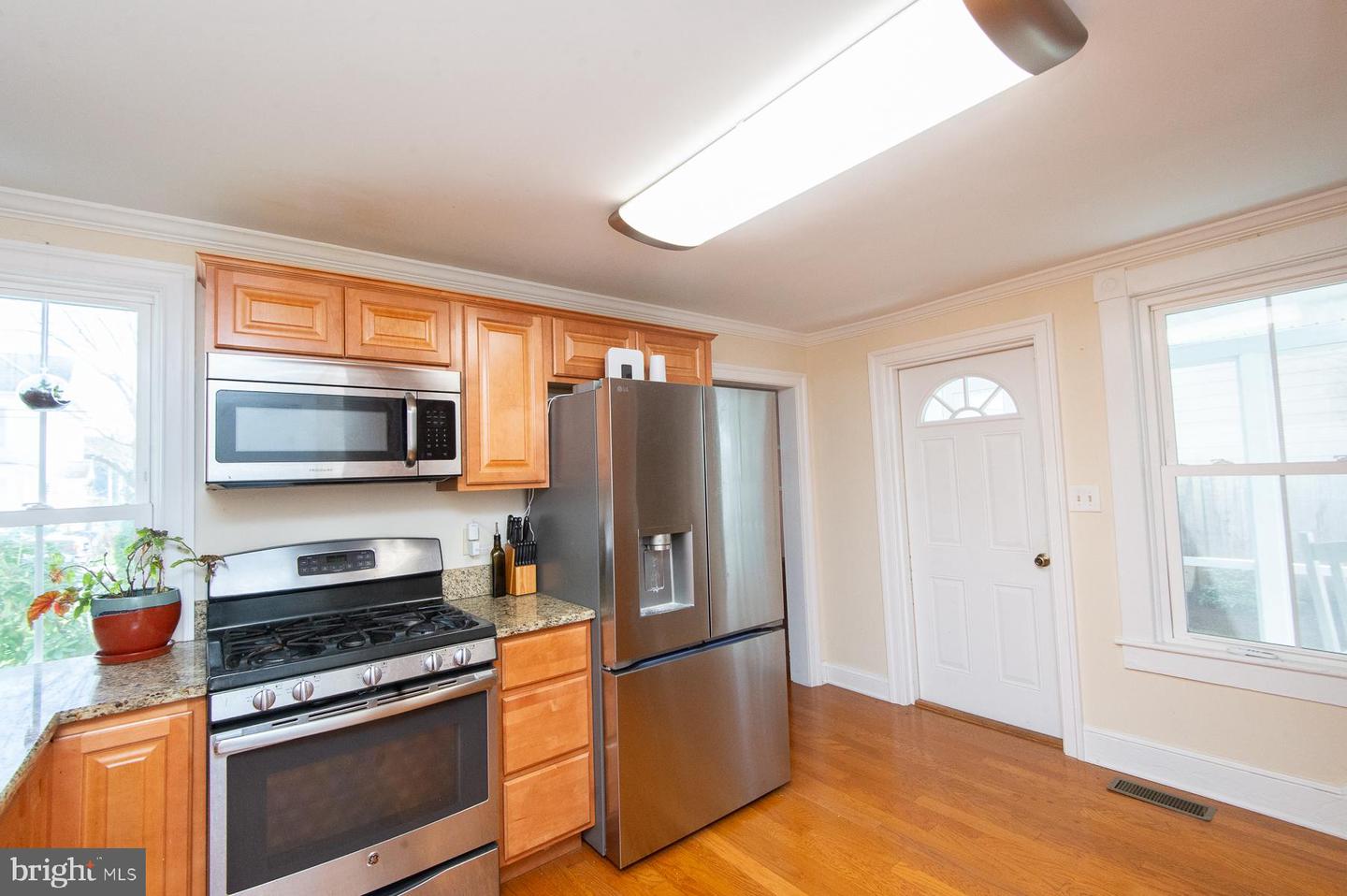 105 West End Ave Property Photo 17