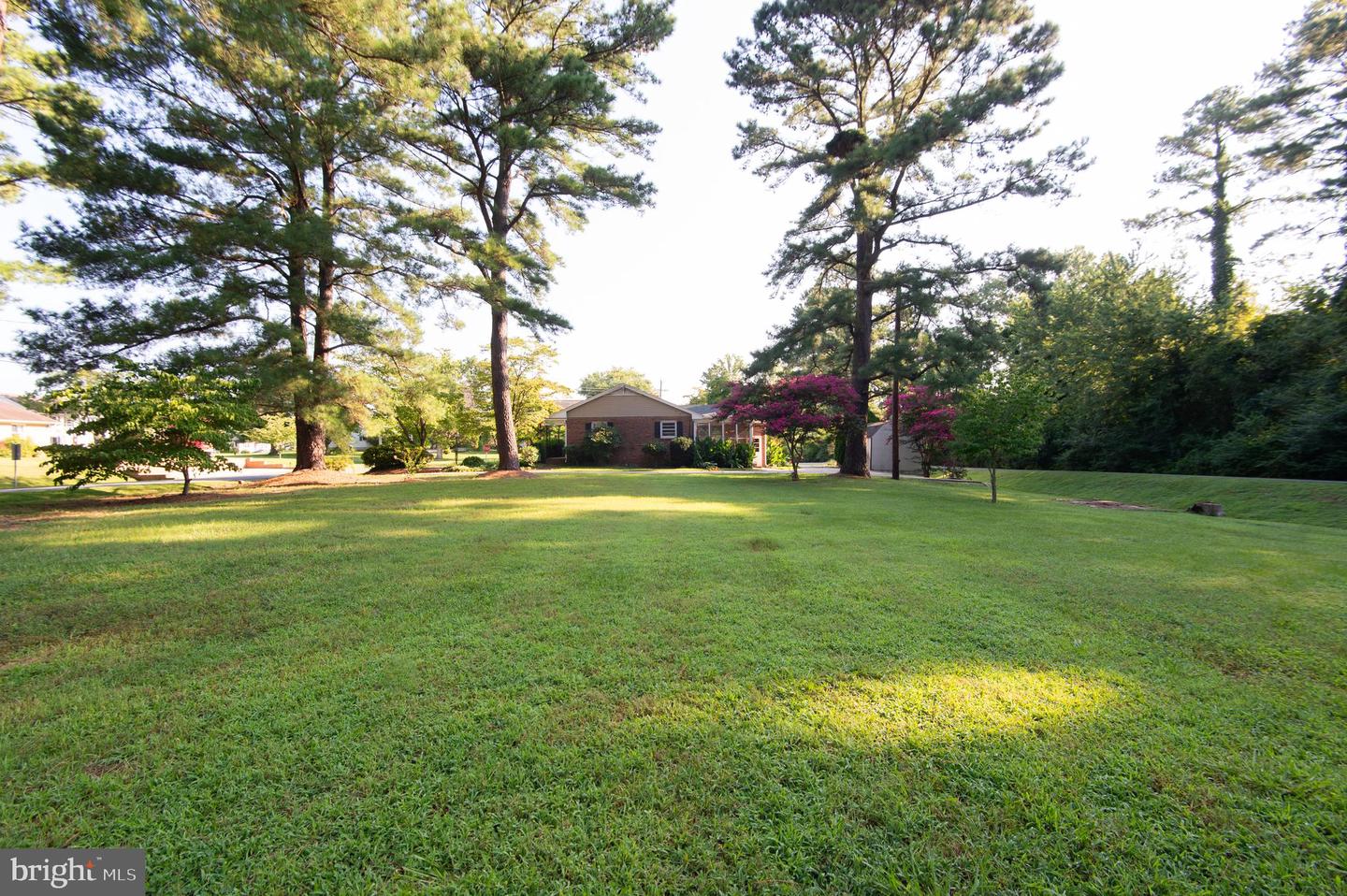 4 Algonquin Rd Property Photo 1