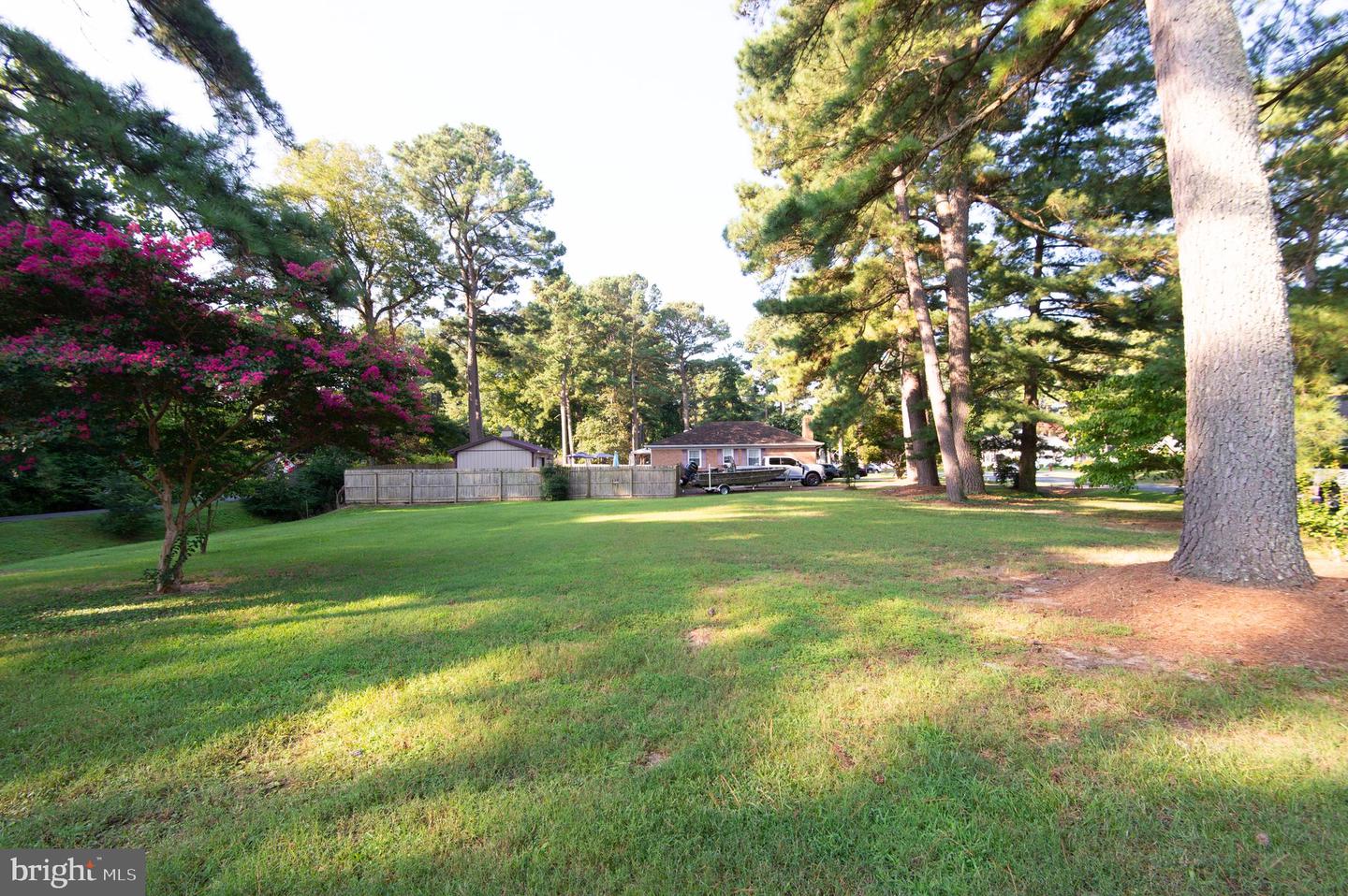 4 Algonquin Rd Property Photo 2