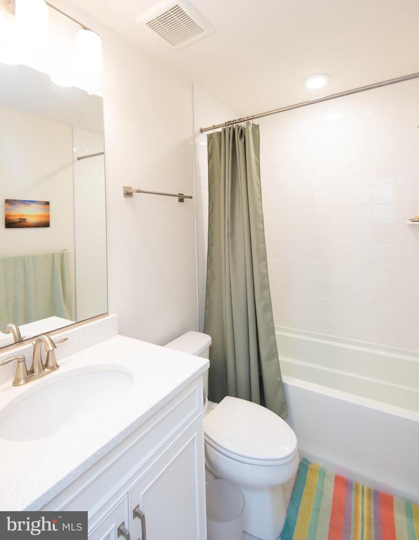 519 Seaway Ln #157 Property Photo 43