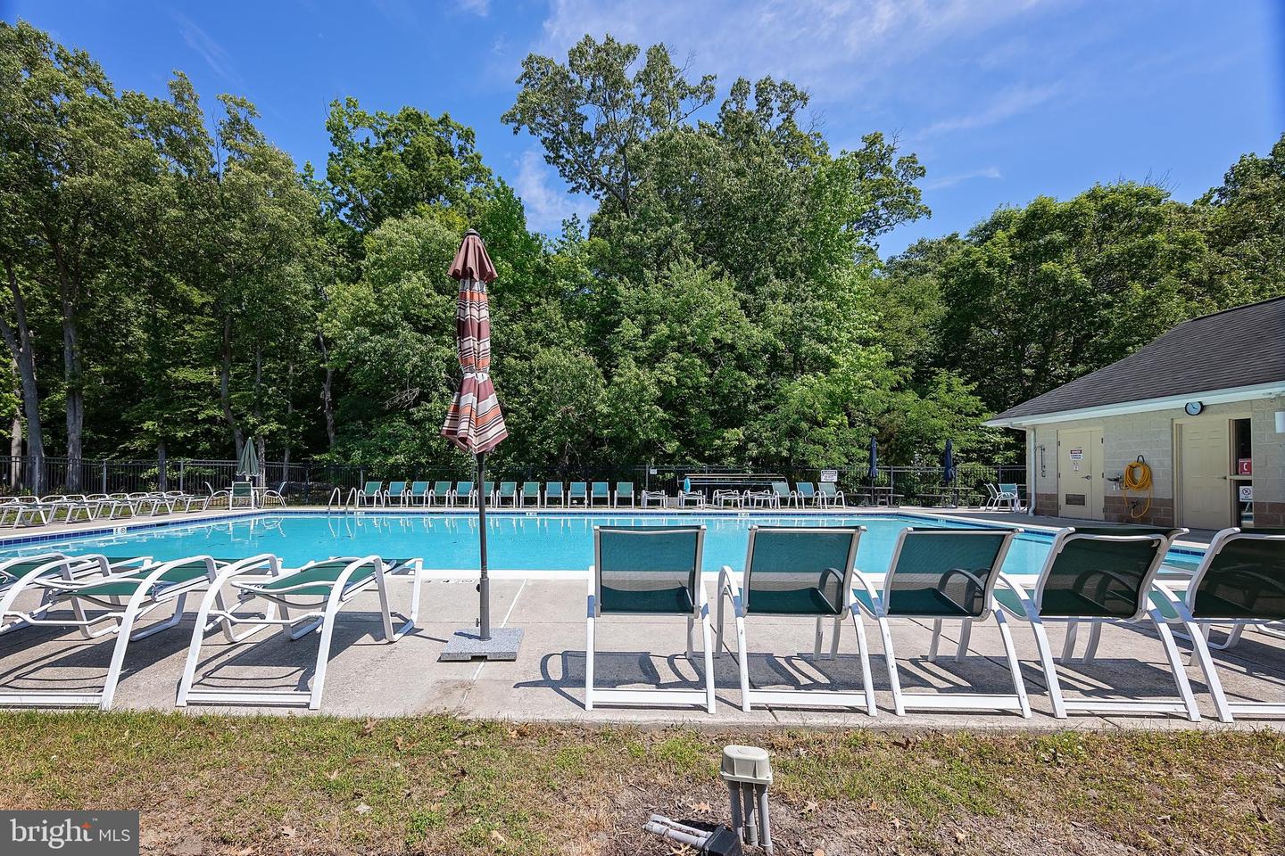 146 Regulator Dr N Property Photo 39