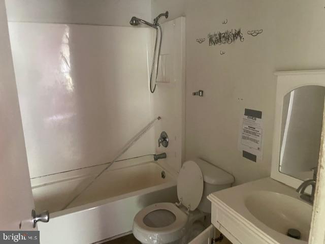 4808 Webster St Property Photo 7