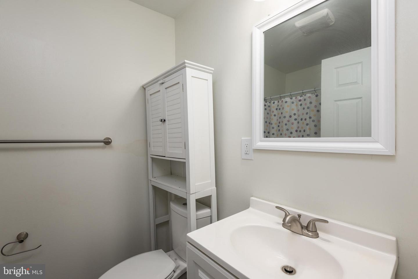 219 Willis St Property Photo 9