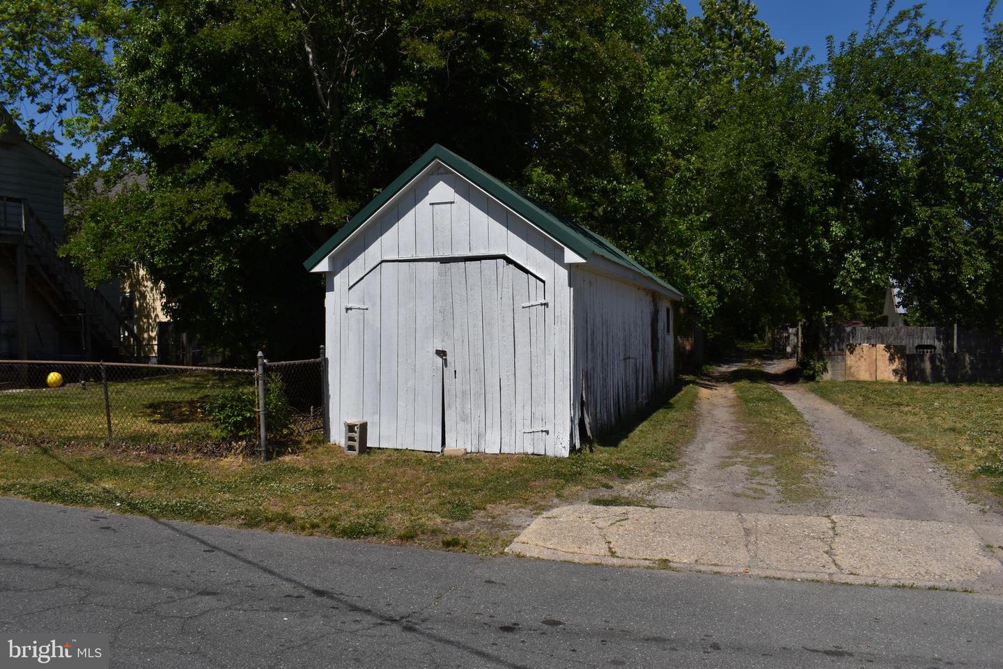 218 W End Ave Property Photo 10