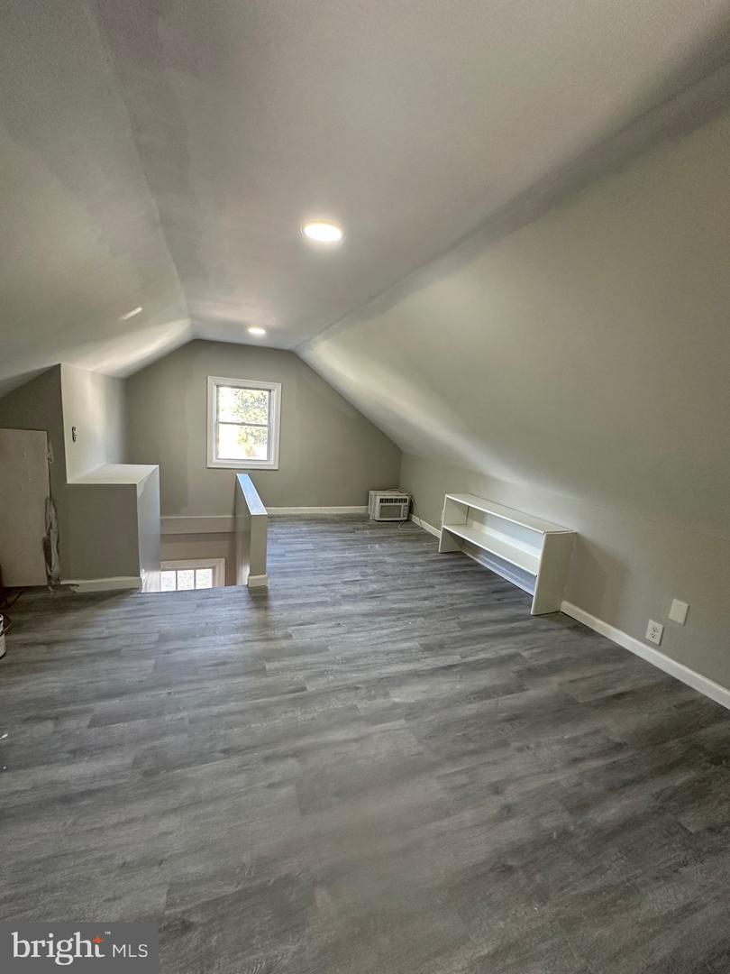 904 Central Property Photo 24