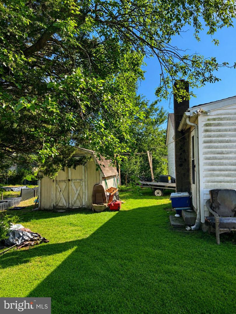 416 Camper St Property Photo 4