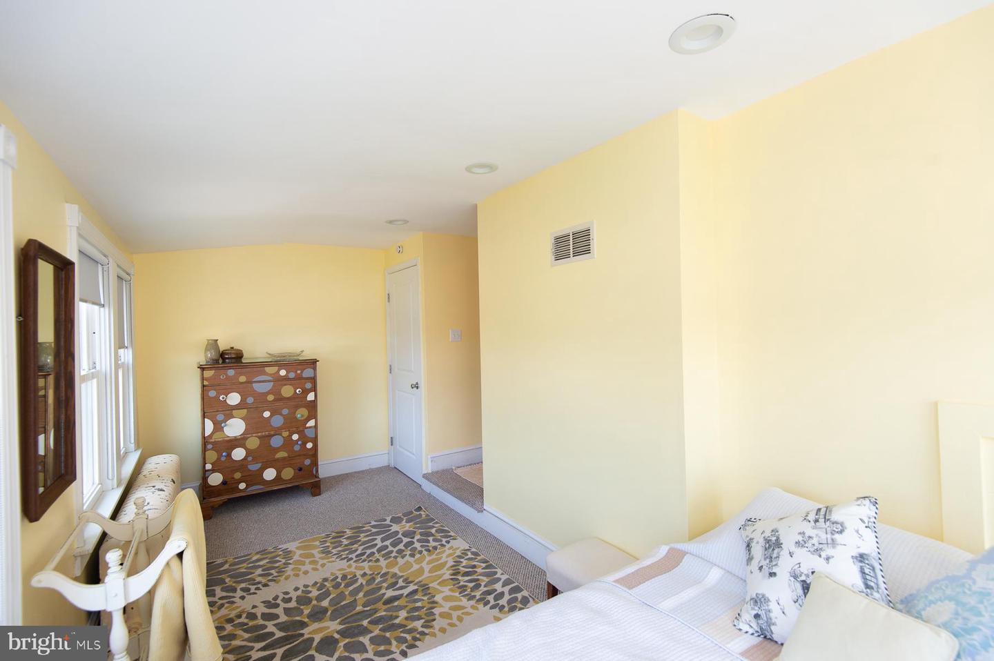 606 Locust St Property Photo 24