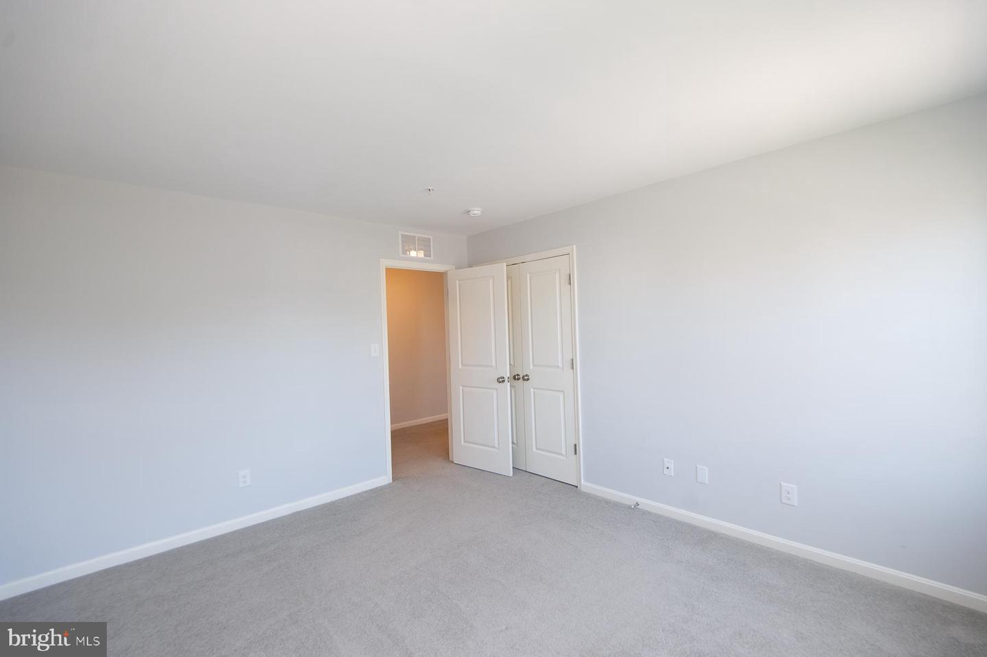 138 Regulator Dr N Property Photo 22