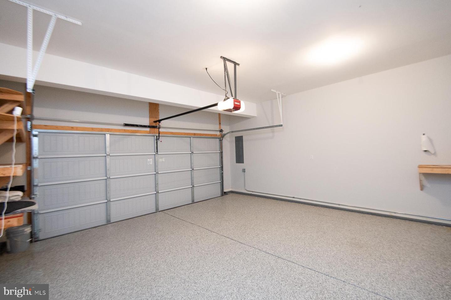 138 Regulator Dr N Property Photo 28