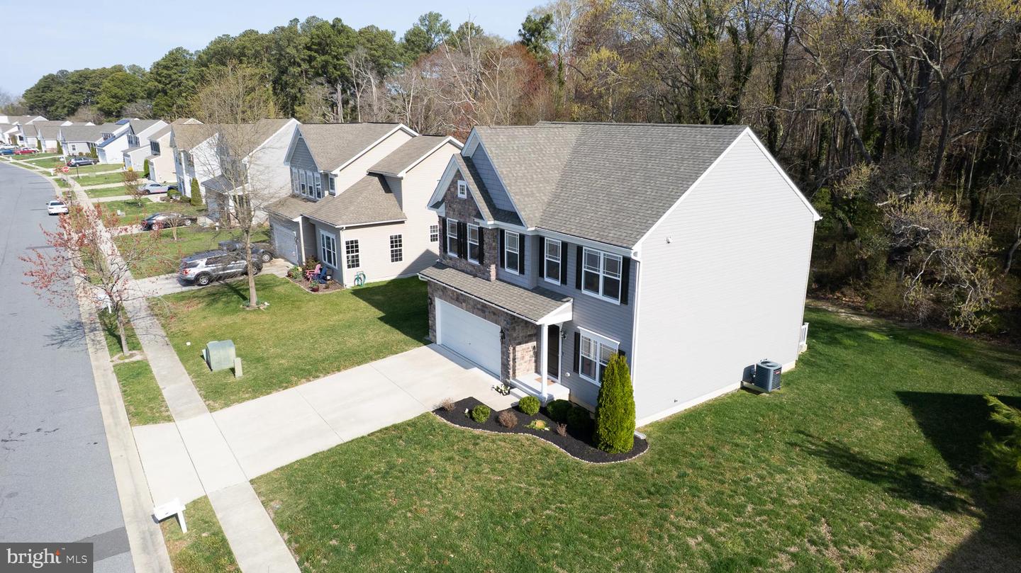 138 Regulator Dr N Property Photo 34
