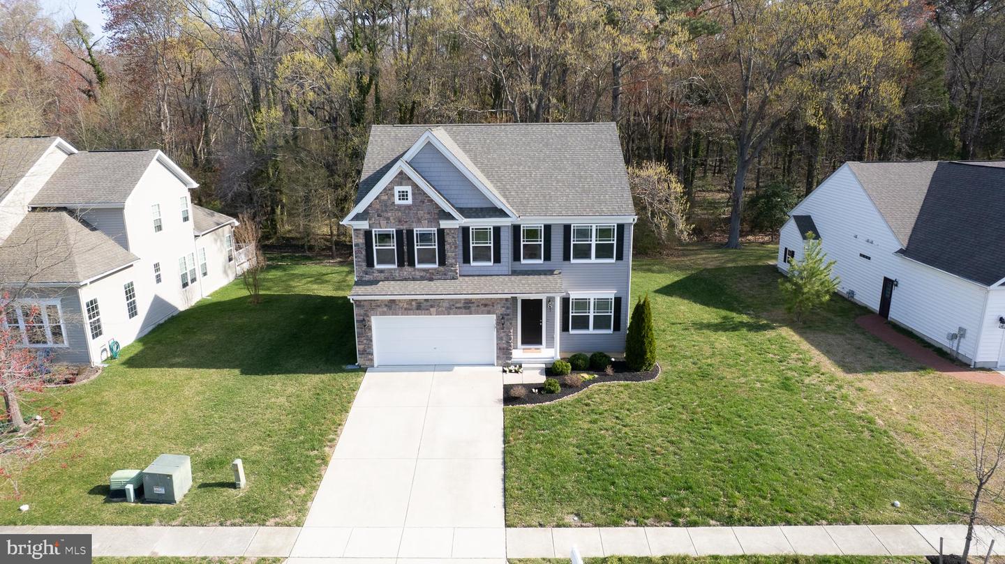 138 Regulator Dr N Property Photo 35