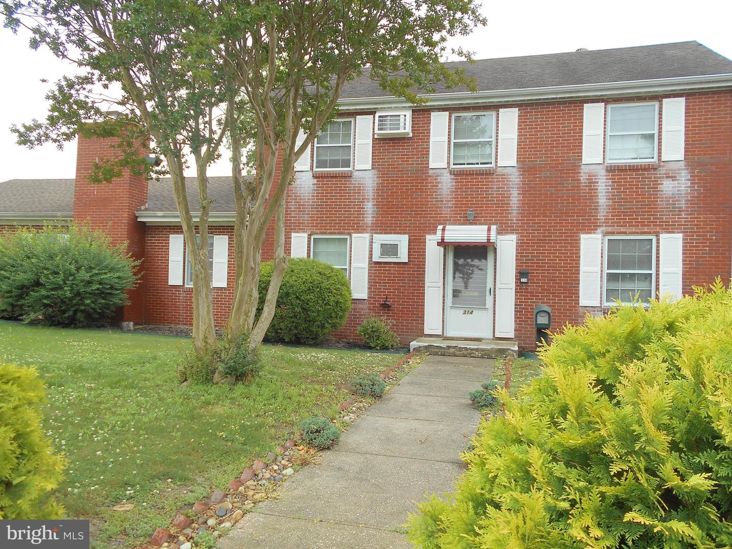 314 Glenburn Ave Property Photo 2