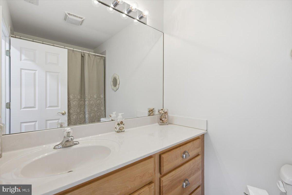 1007 Hambrooks Ave Property Photo 22