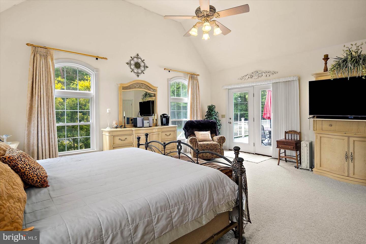 5113 River Rd Property Photo 26