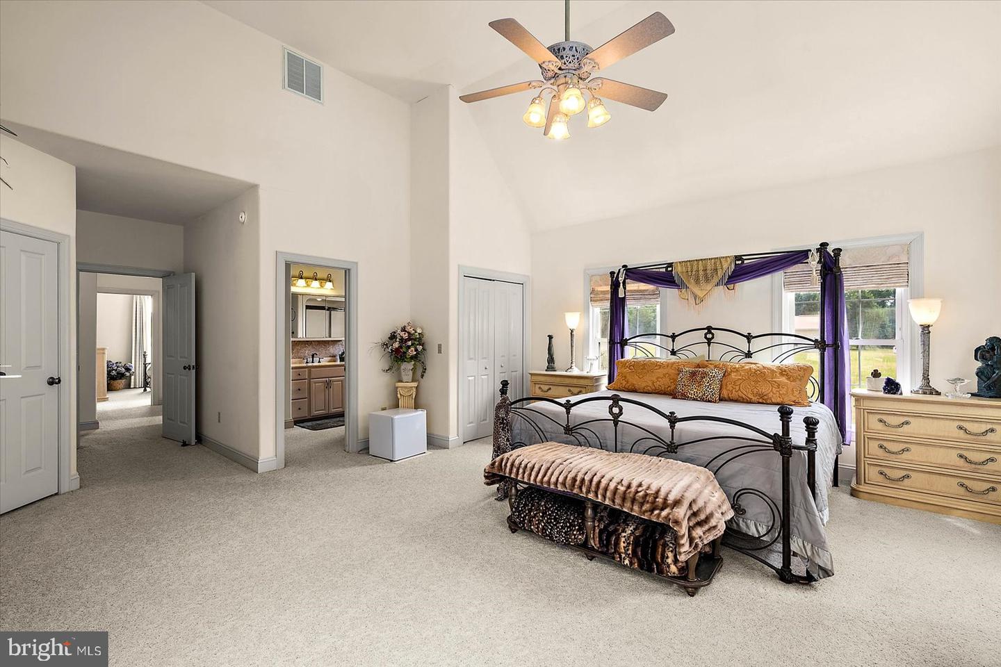5113 River Rd Property Photo 27