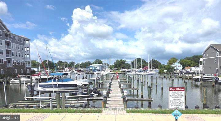 301 Shipyard Dr #59 Property Photo 6