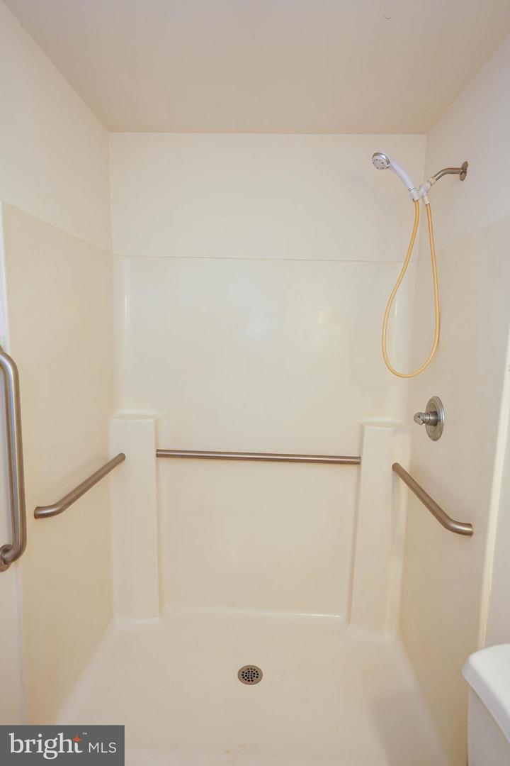 800 Travers St #6 Property Photo 21