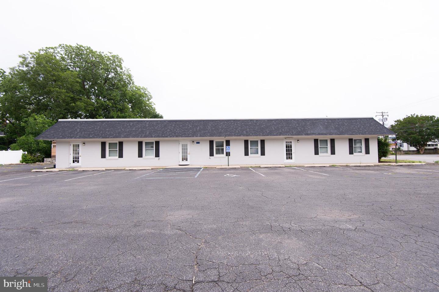 500 Maryland Ave Property Photo 1