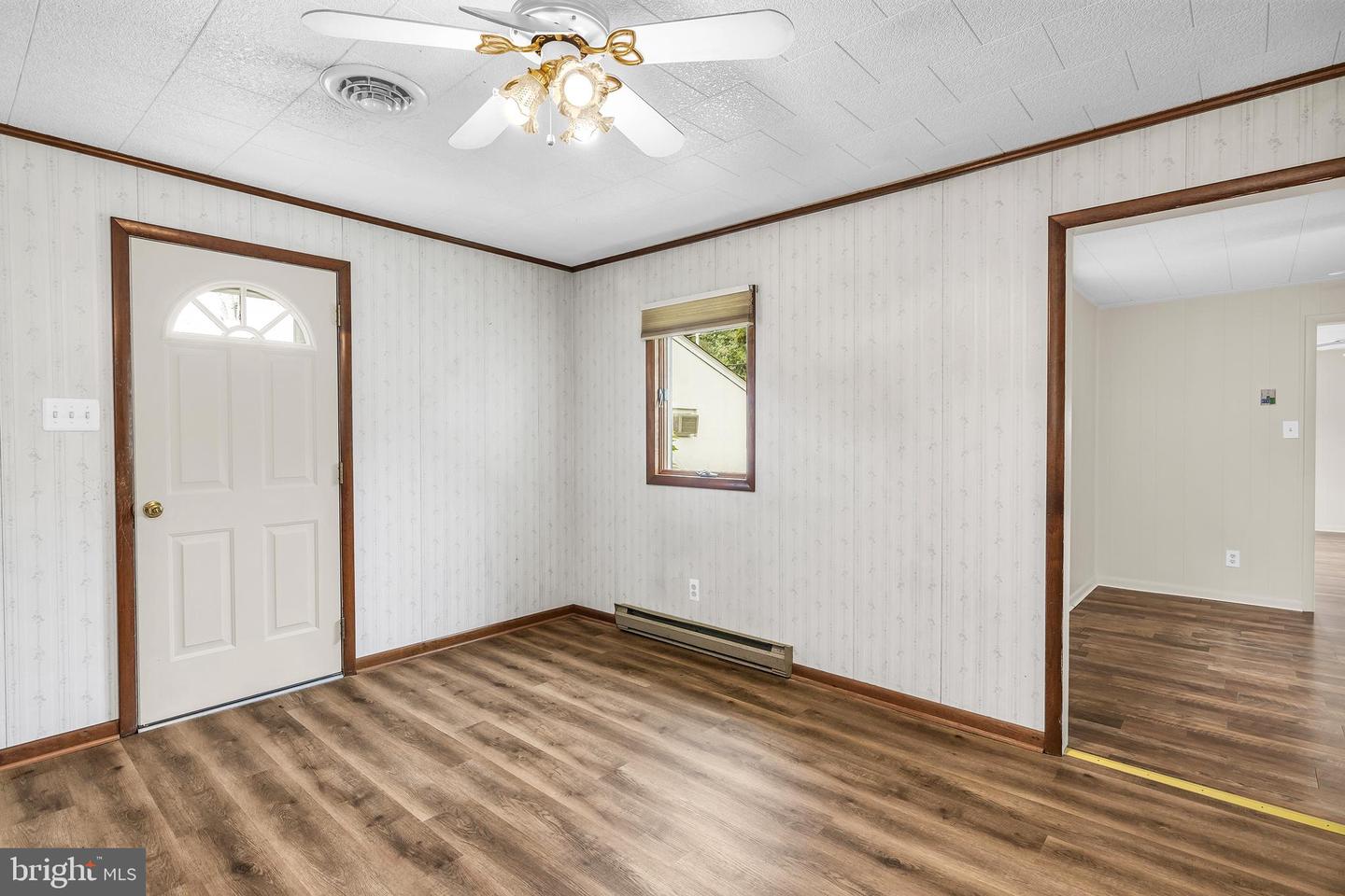 1003 Roslyn Ave Property Photo 11