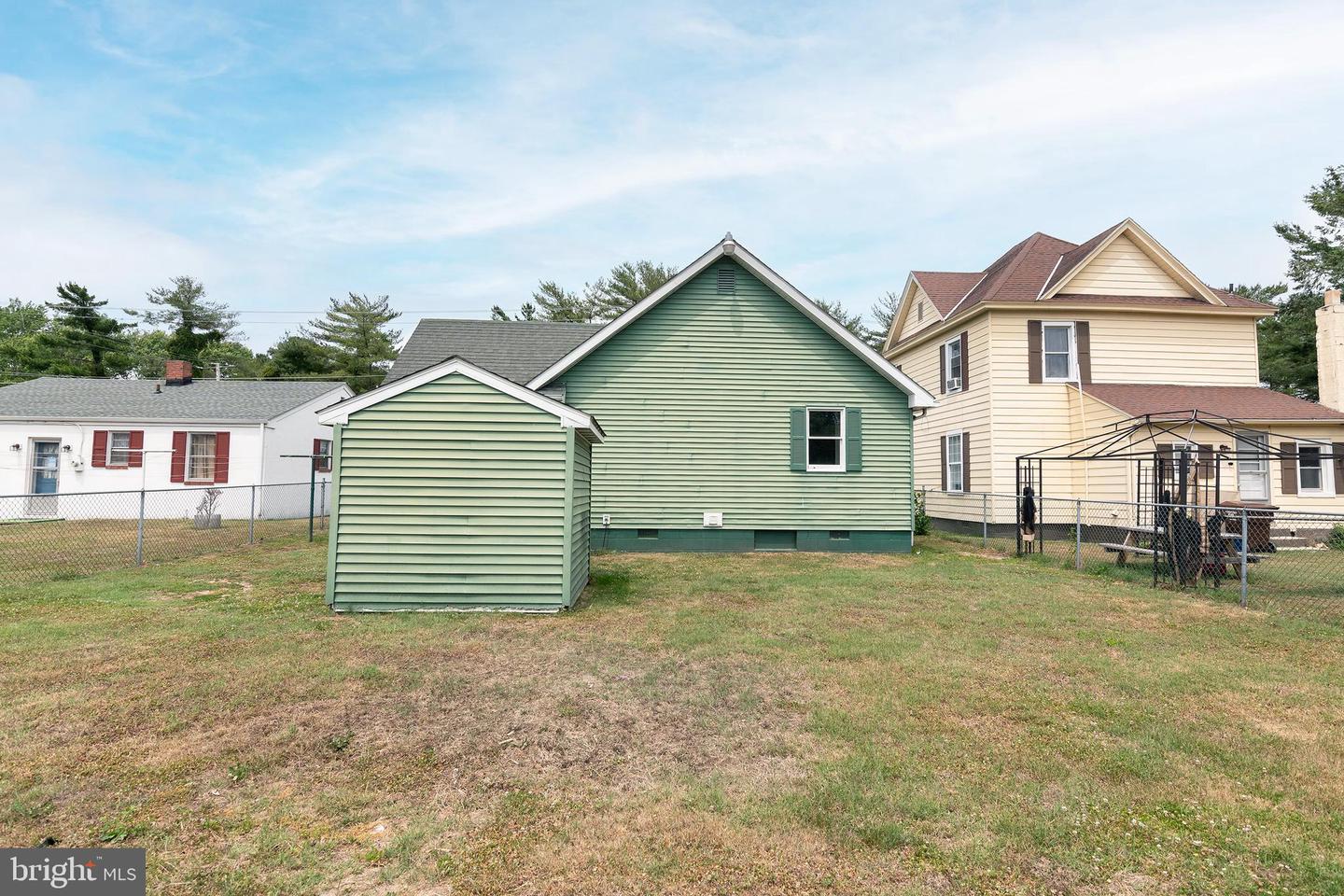 1003 Roslyn Ave Property Photo 26