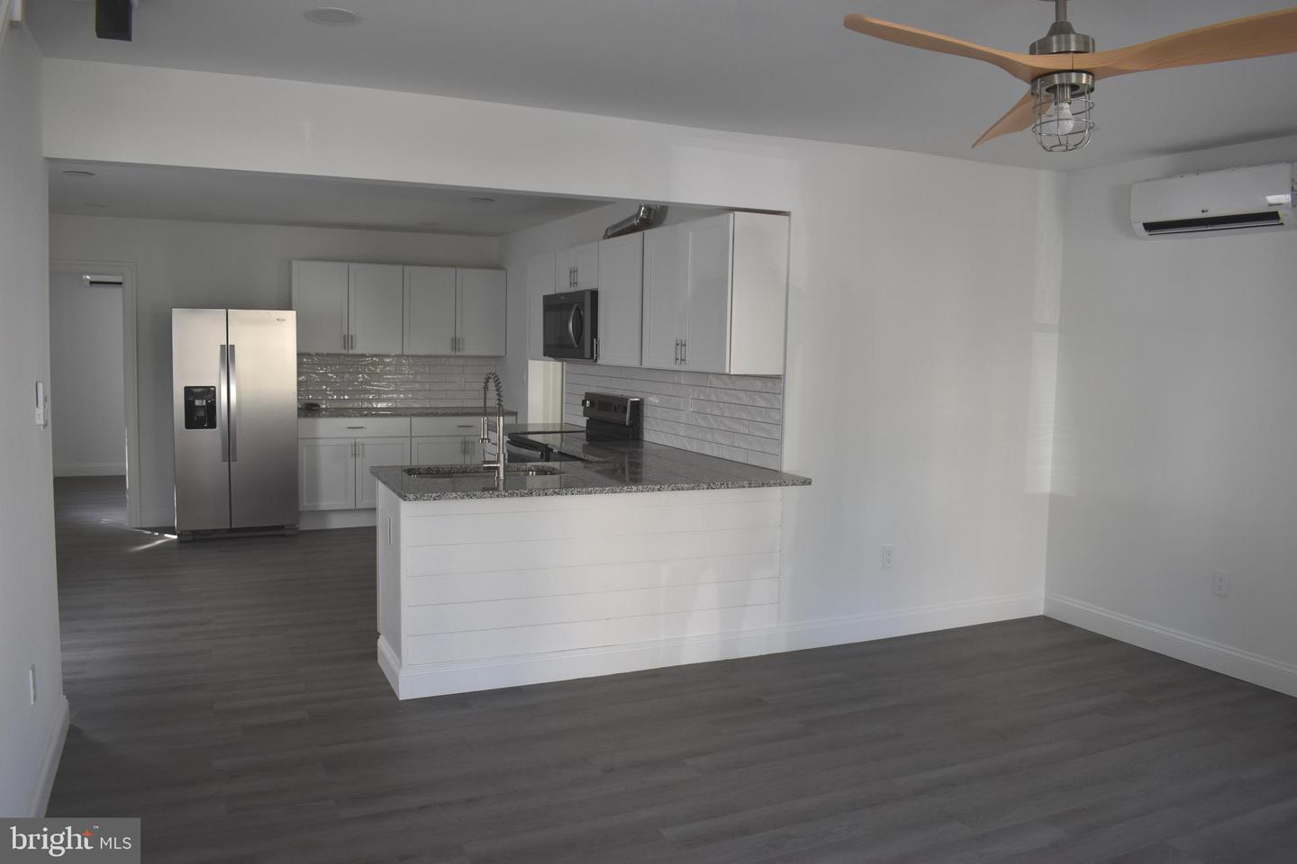 207 Willis St Property Photo 6