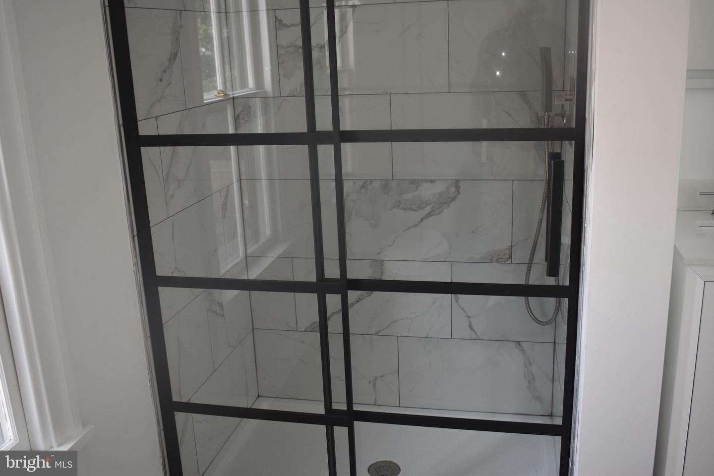 207 Willis St Property Photo 17